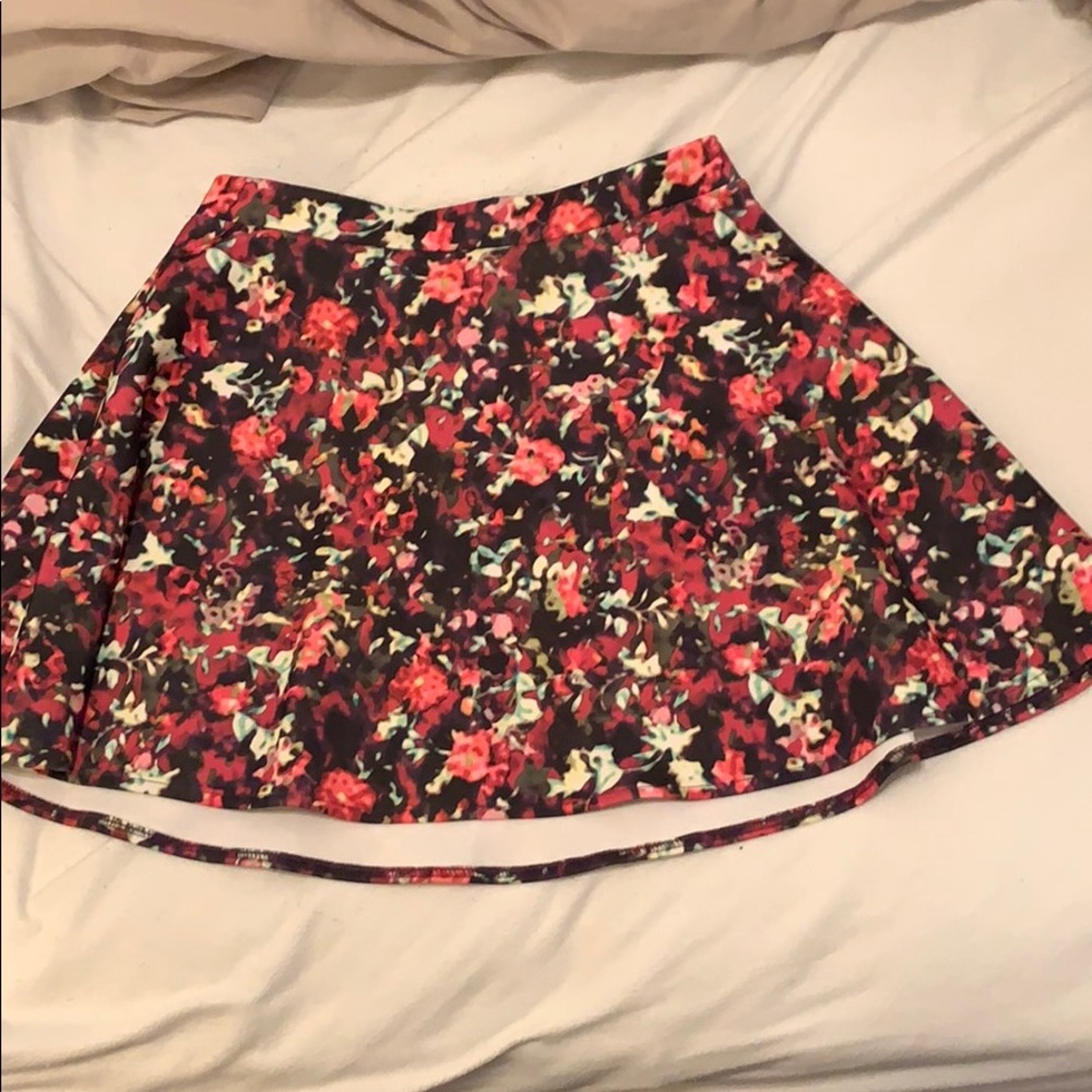 Floral print skirt